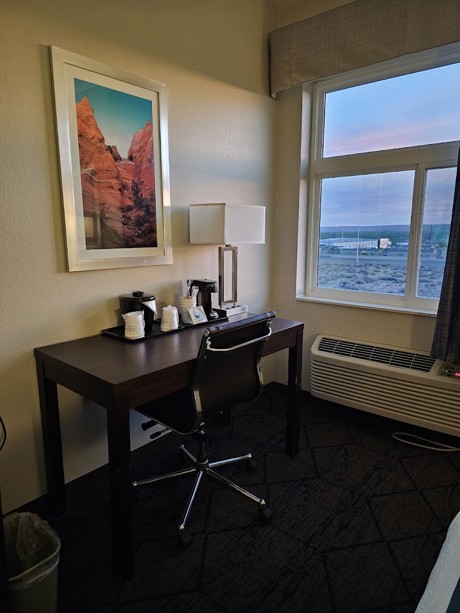 Baymont by Wyndham Albuquerque Airport photo 3