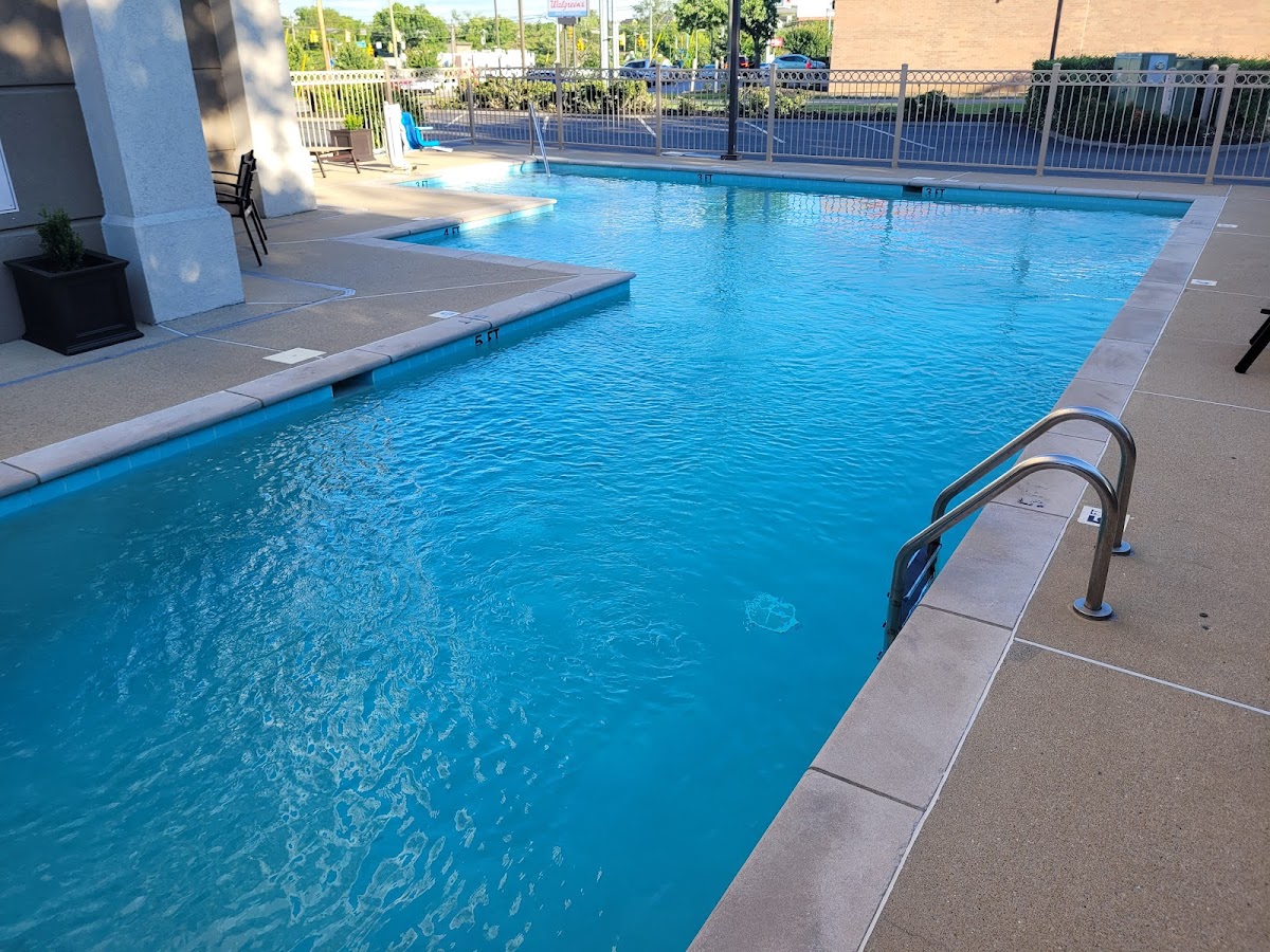 Best Western Plus Belle Meade Inn & Suites photo 3