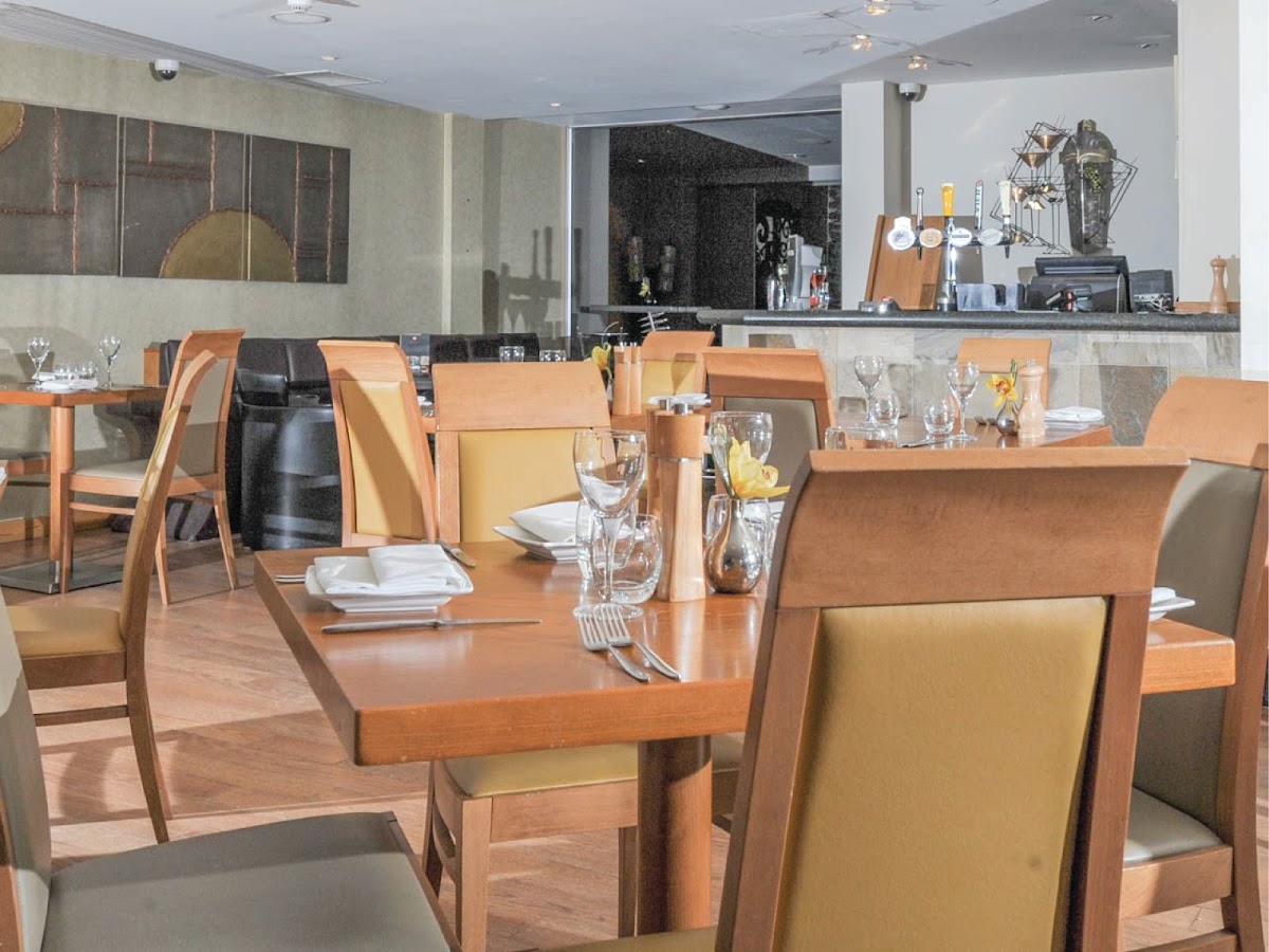 Pinewood Hotel photo 3