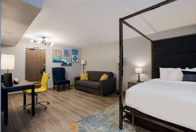 The Hub Middletown: A Best Western Signature Hotel photo 2