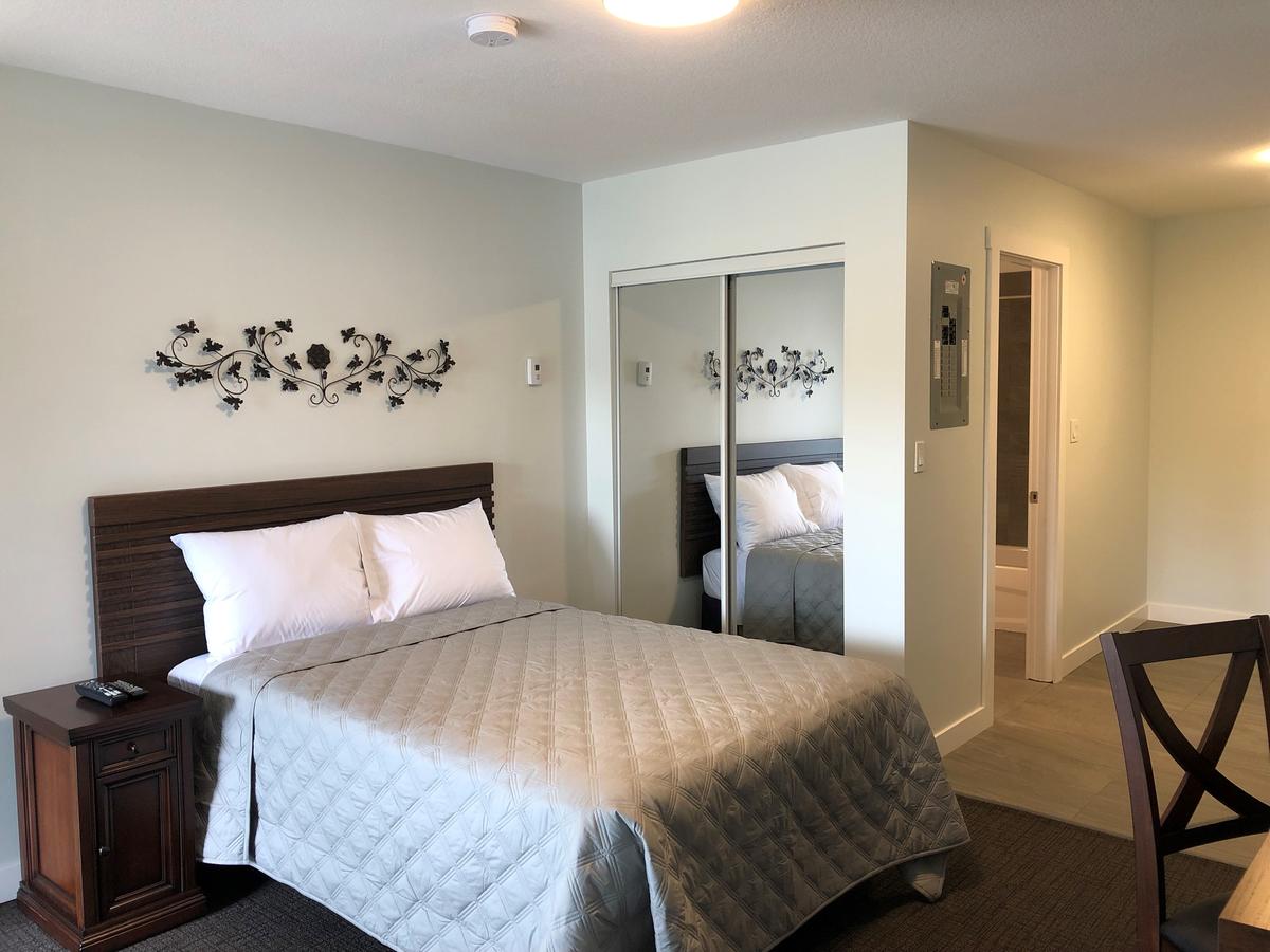 Onoway Inn & Suites photo 2