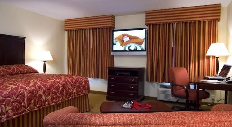 InTown Suites Extended Stay Bowling Green KY photo 2