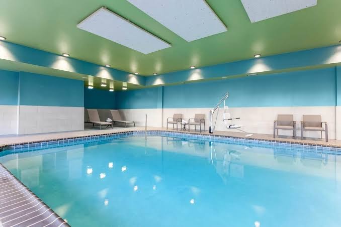 Holiday Inn Express Chicago O`Hare photo 3
