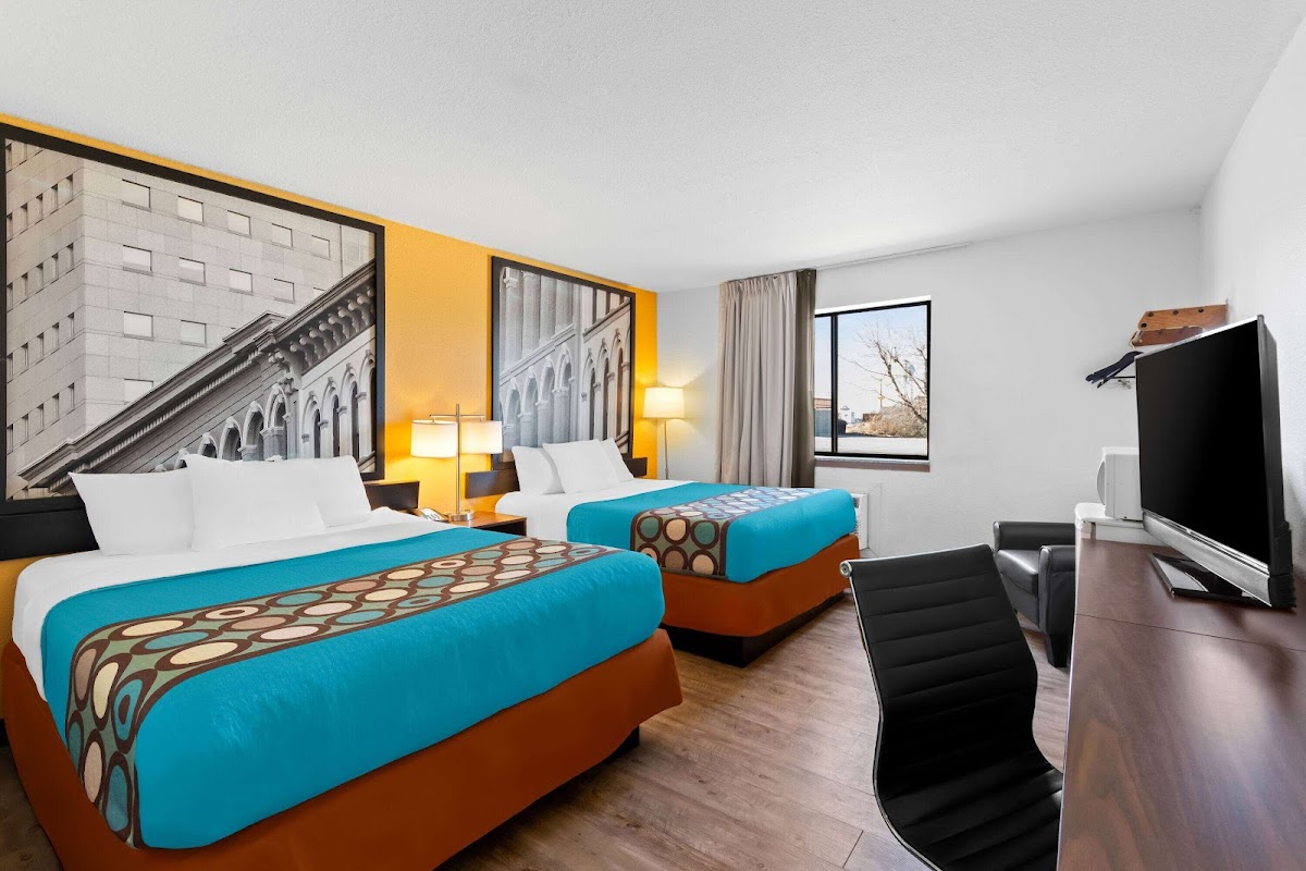 Super 8 by Wyndham Elizabethtown photo 2