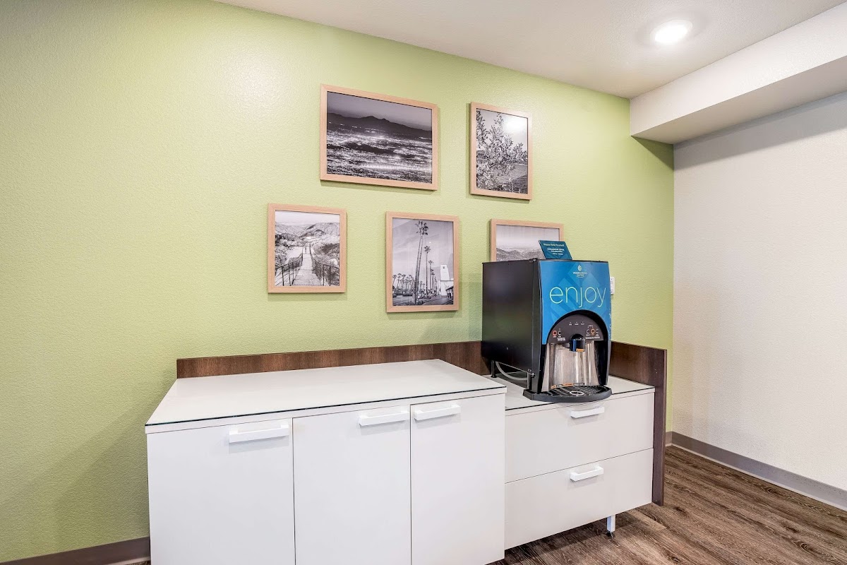 WoodSpring Suites Colton photo 3