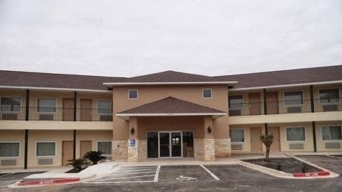 Hotel Cotulla photo 3
