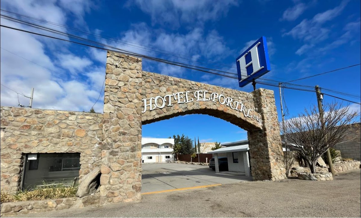 El Portal Inn Hotel