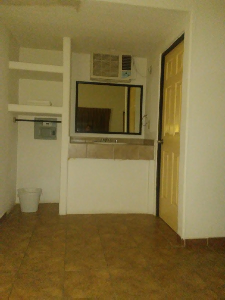 El Portal Inn Hotel photo 2