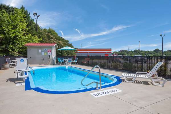 Econo Lodge Inn & Suites Rockmart photo 3