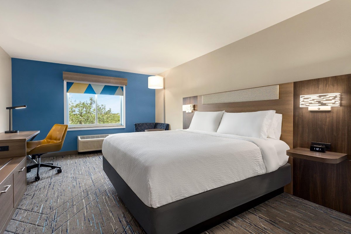 Holiday Inn Express & Suites Fort Pierce West by IHG photo 2