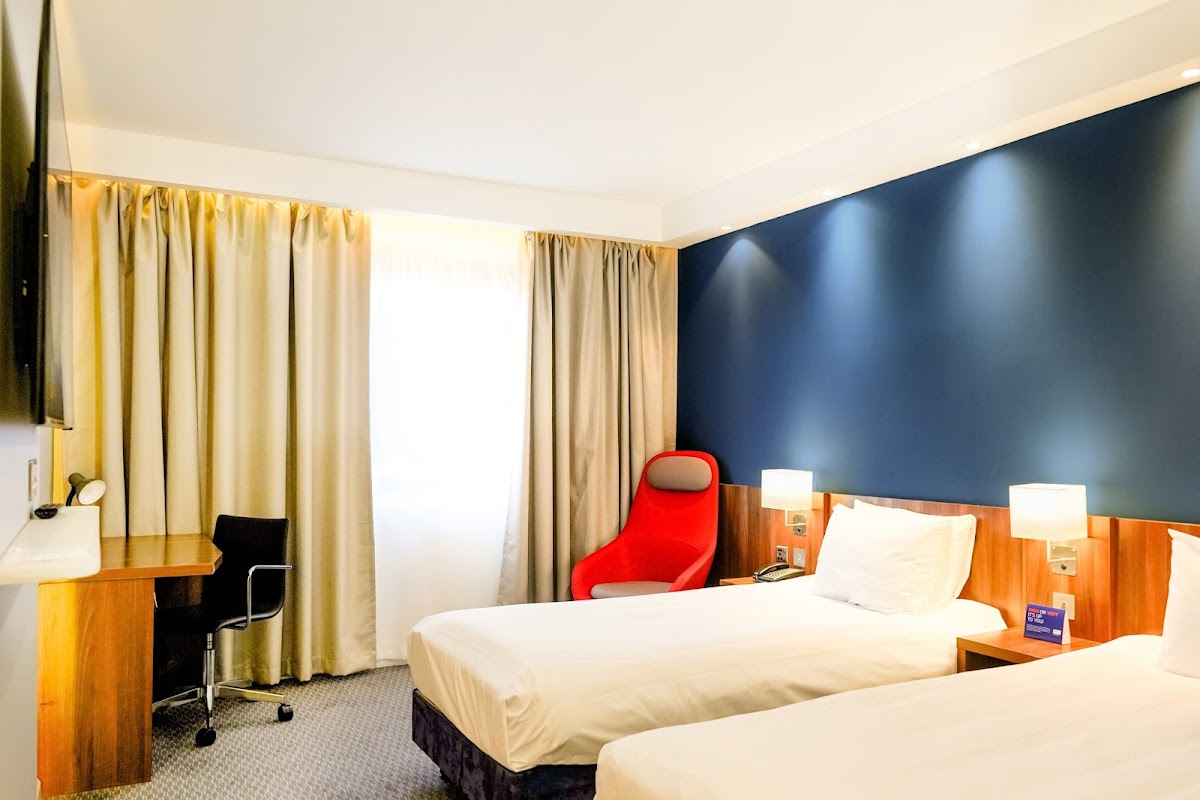 Holiday Inn Express Harlow by IHG photo 2