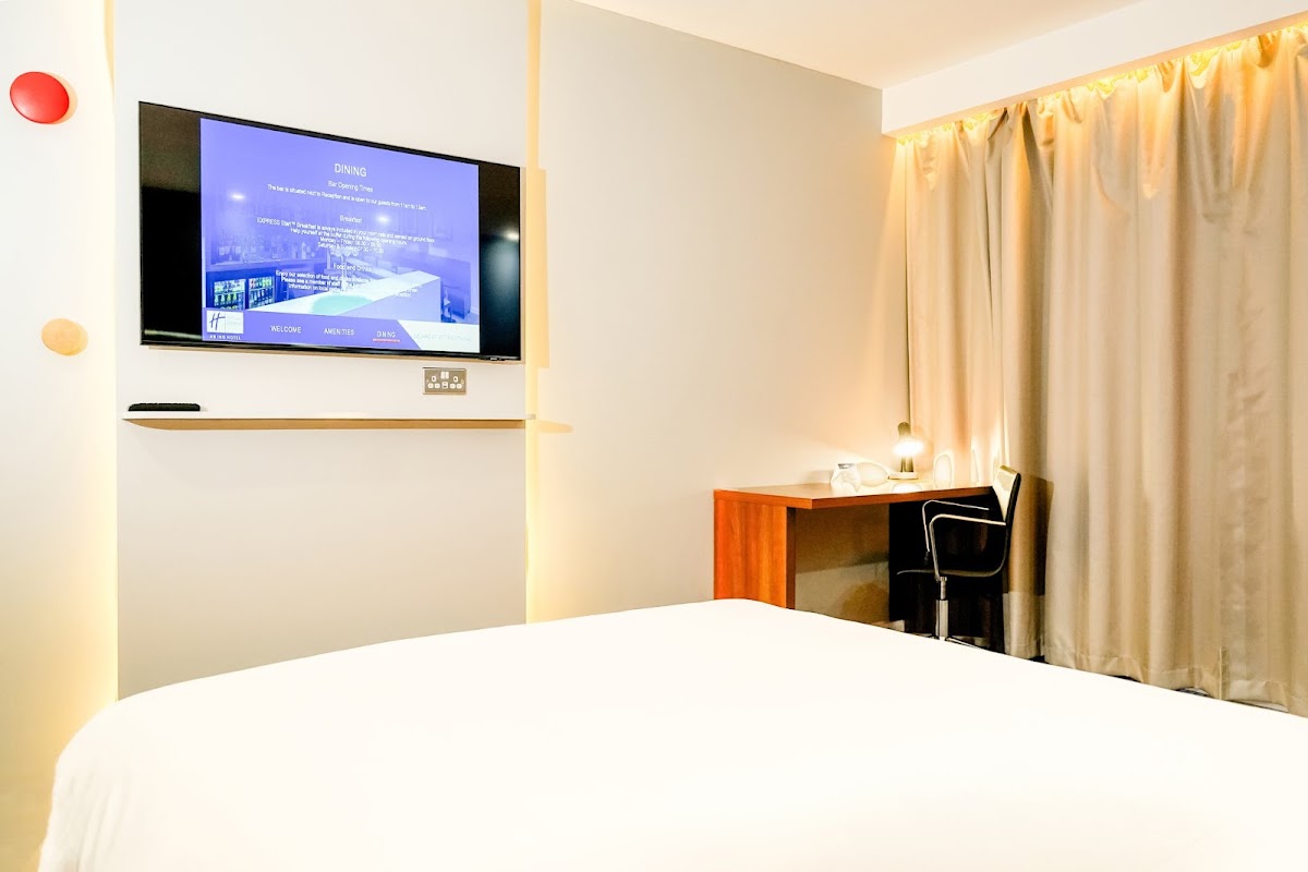 Holiday Inn Express Harlow by IHG photo 3