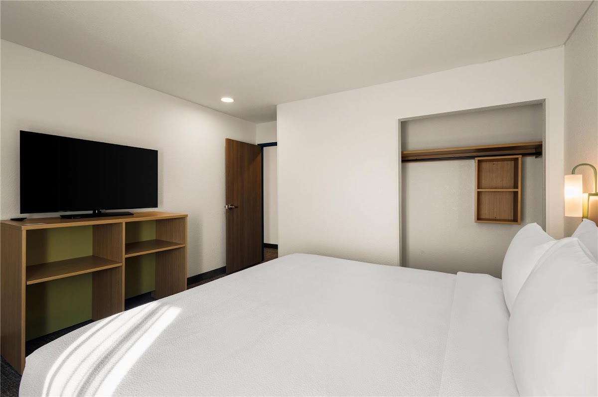 Spark by Hilton Fort Wayne photo 3