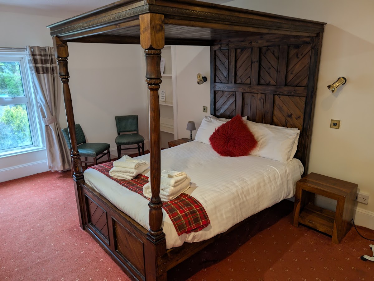 The Gordon Arms Hotel photo 2