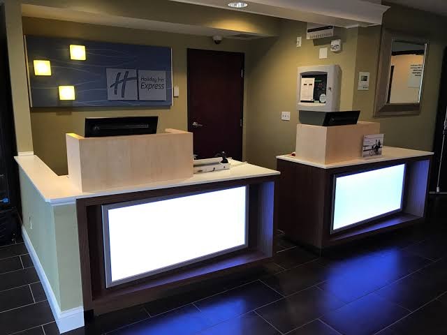 Holiday Inn Express & Suites St. Paul - Woodbury, an IHG Hotel photo 3