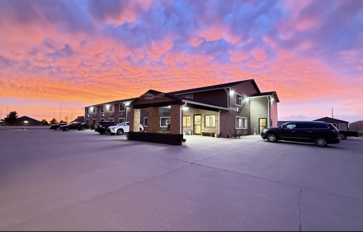 Clarion-Hometown inn