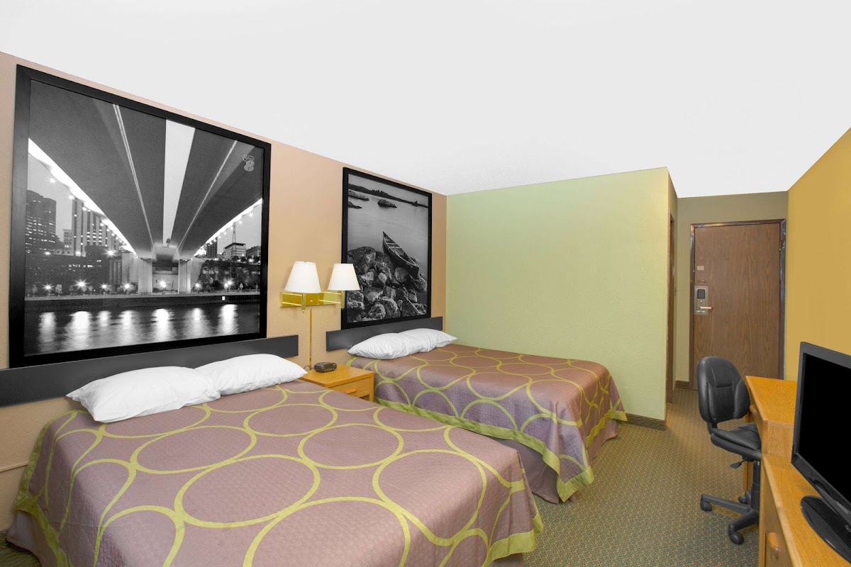 Super 8 by Wyndham Worthington Minnesota photo 2