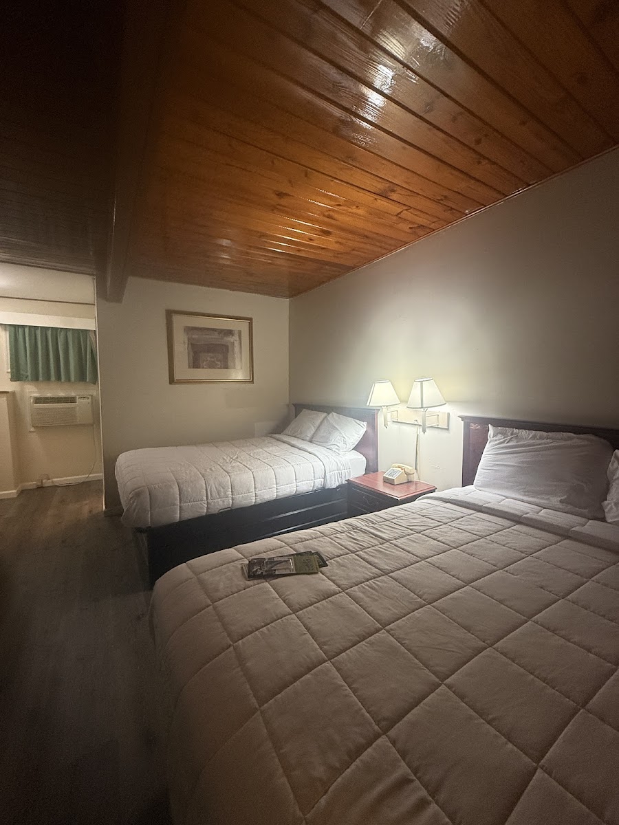Paramount Motel photo 2