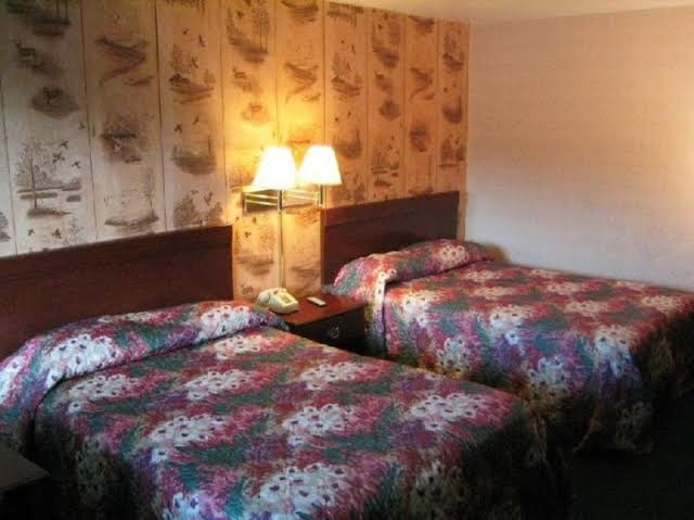 Paramount Motel photo 3
