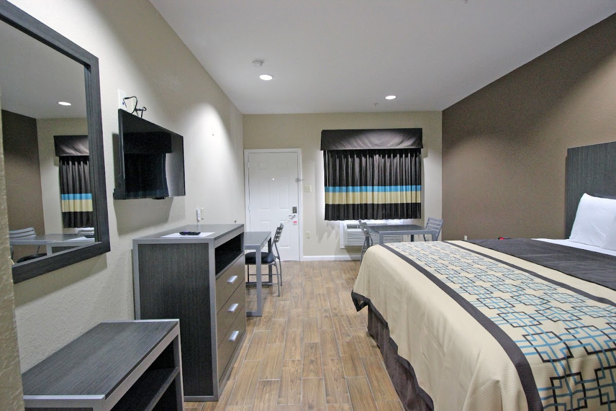 Scottish Inns & Suites - Baytown East photo 2