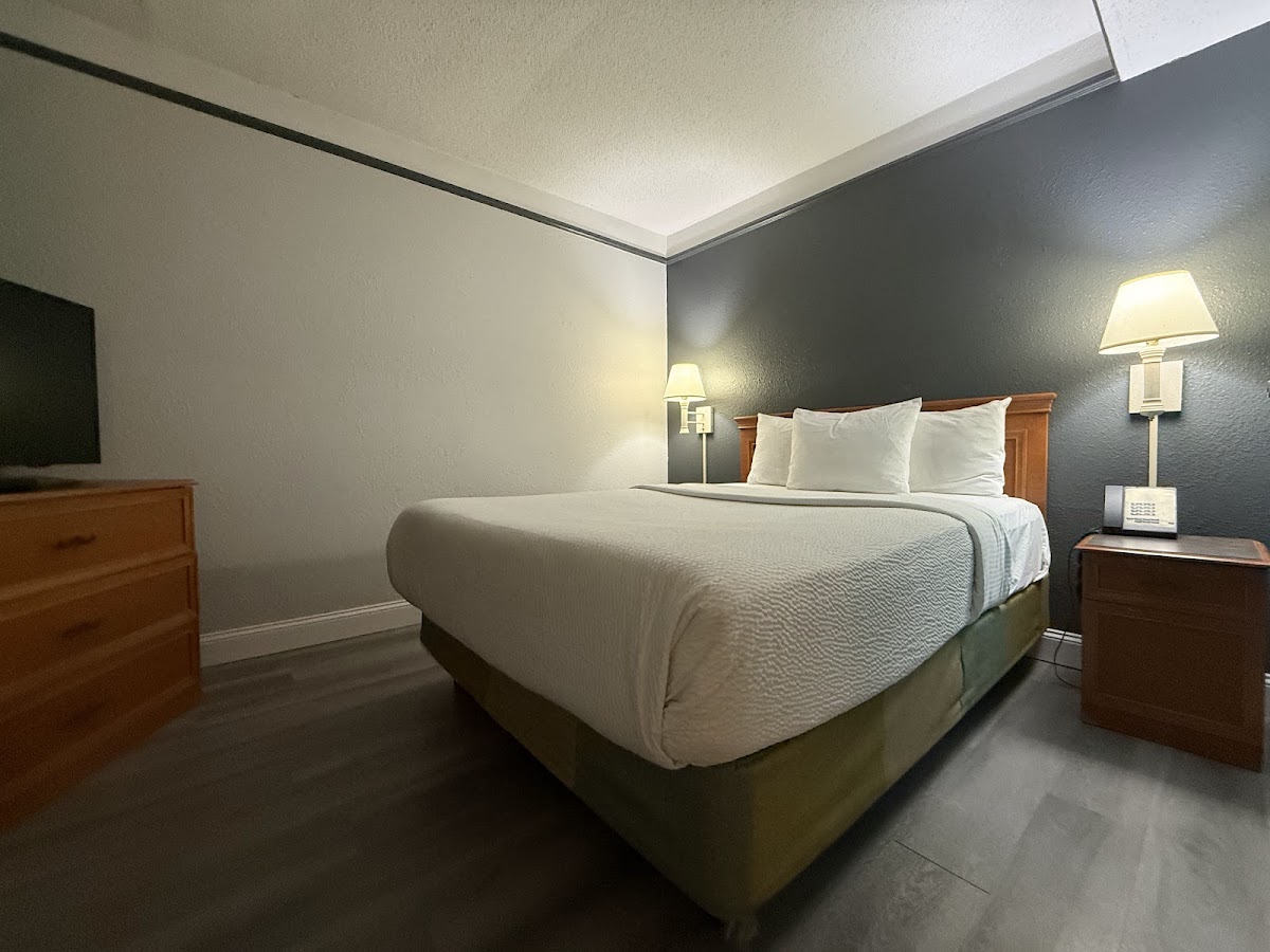 La Quinta Inn by Wyndham Moline Airport photo 2