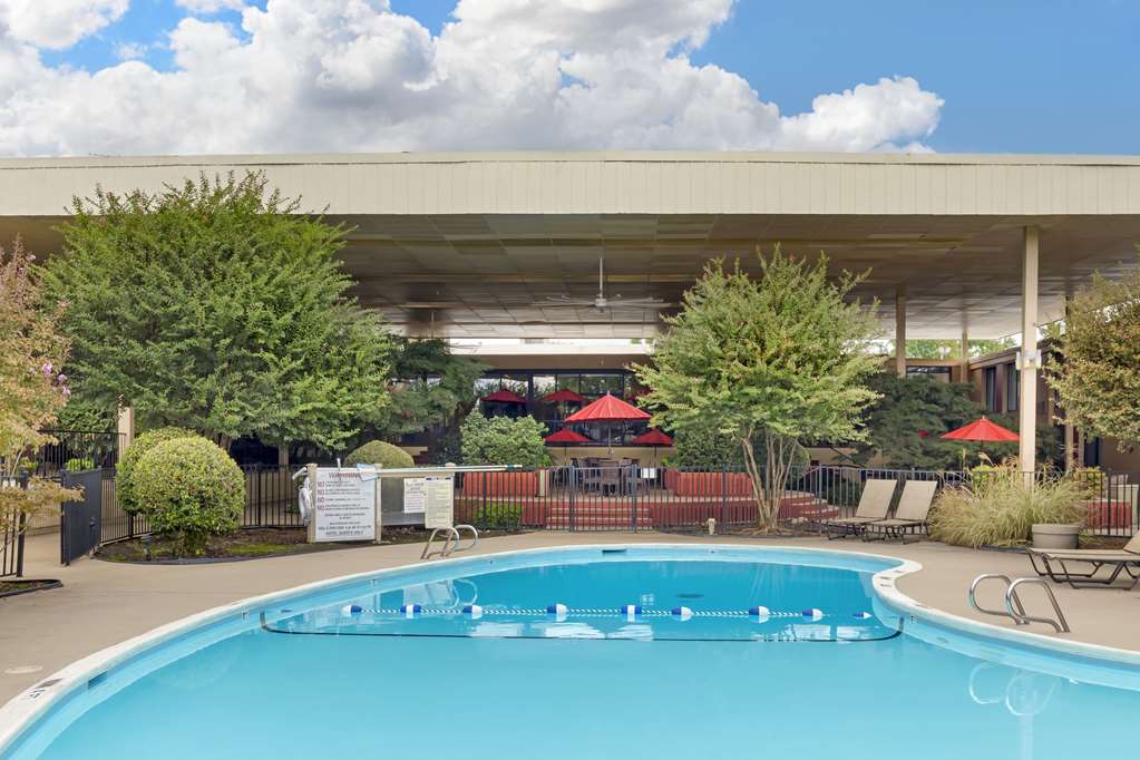 Best Western Plus Burlington photo 3