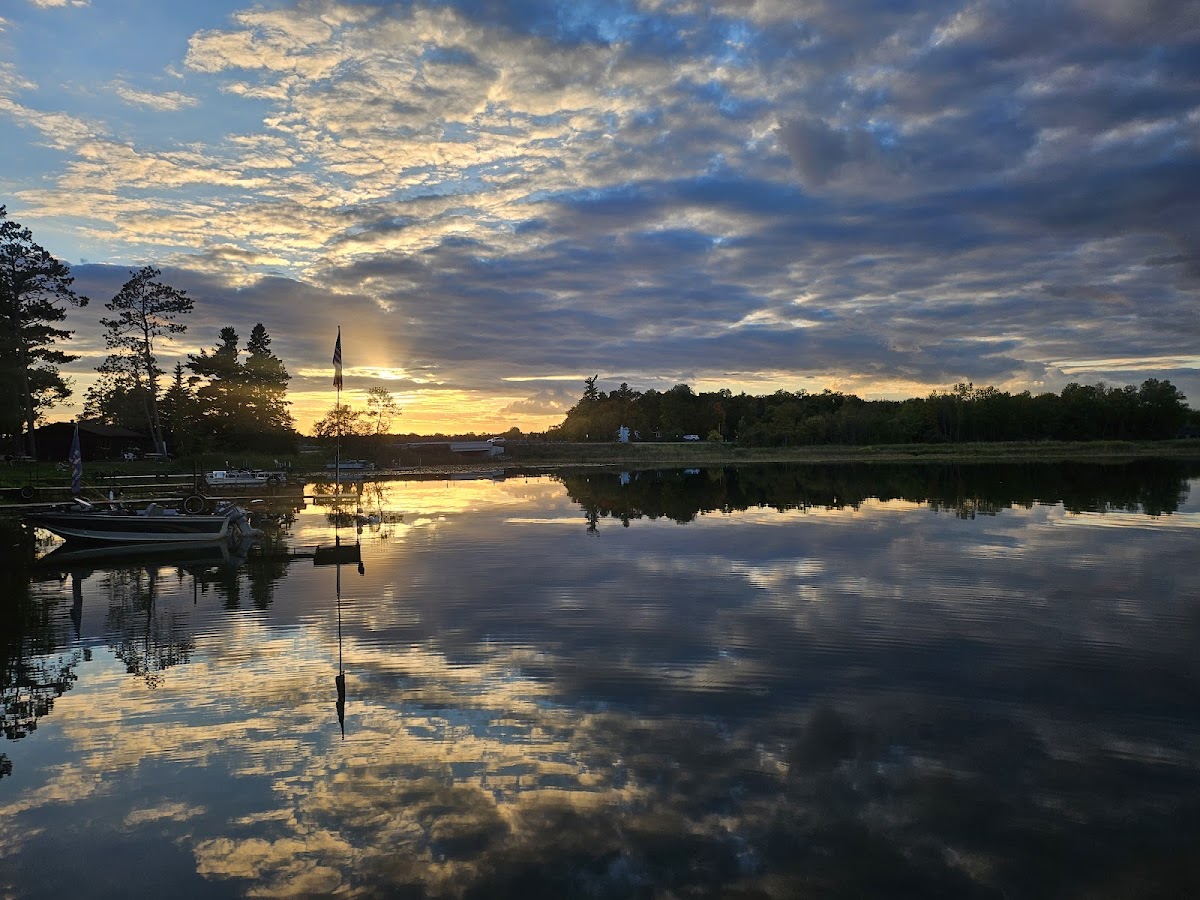 White Pines Resort photo 2