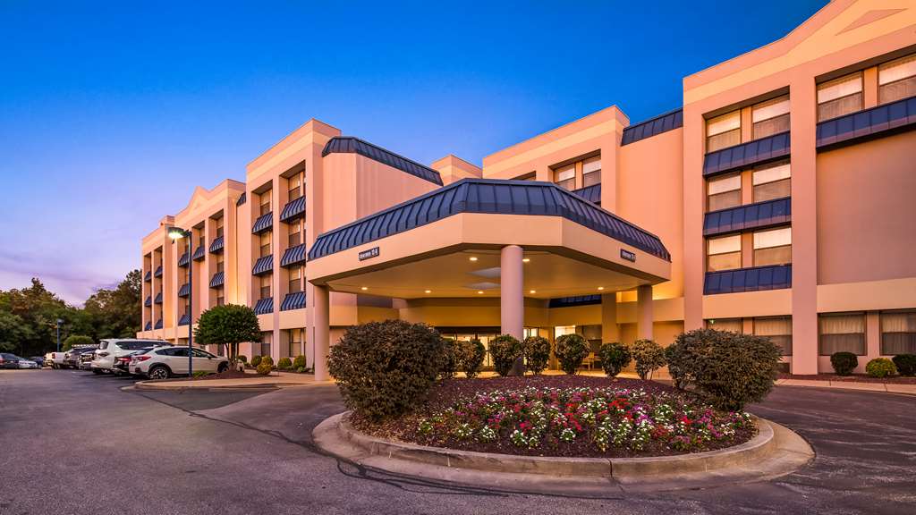 Best Western Plus Best WesternI Airport Hotel - Arundel Mills