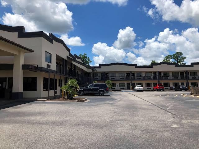 River Front Inn