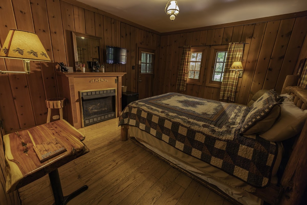 White Pines Lodge photo 2