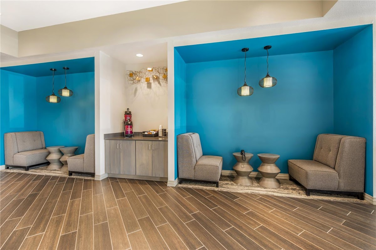 Best Western Plus Parkside Inn & Suites photo 2