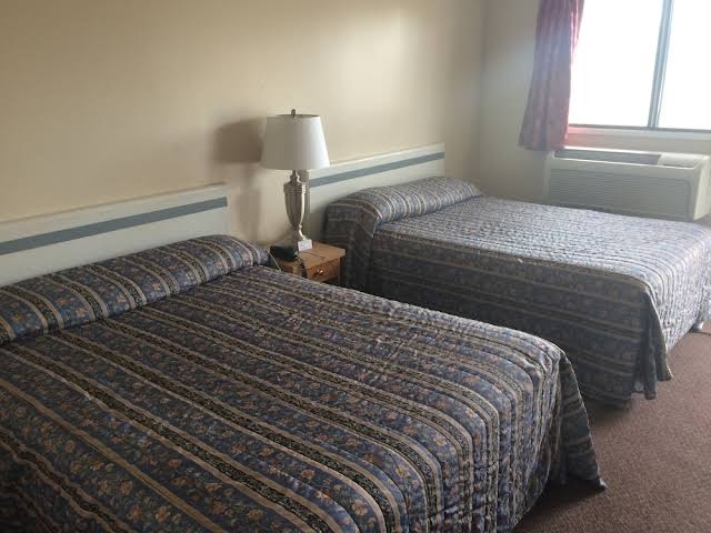 Pals Motel photo 2