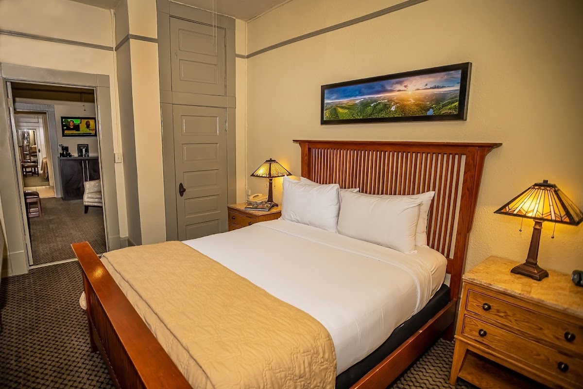 Basin Park Hotel photo 2