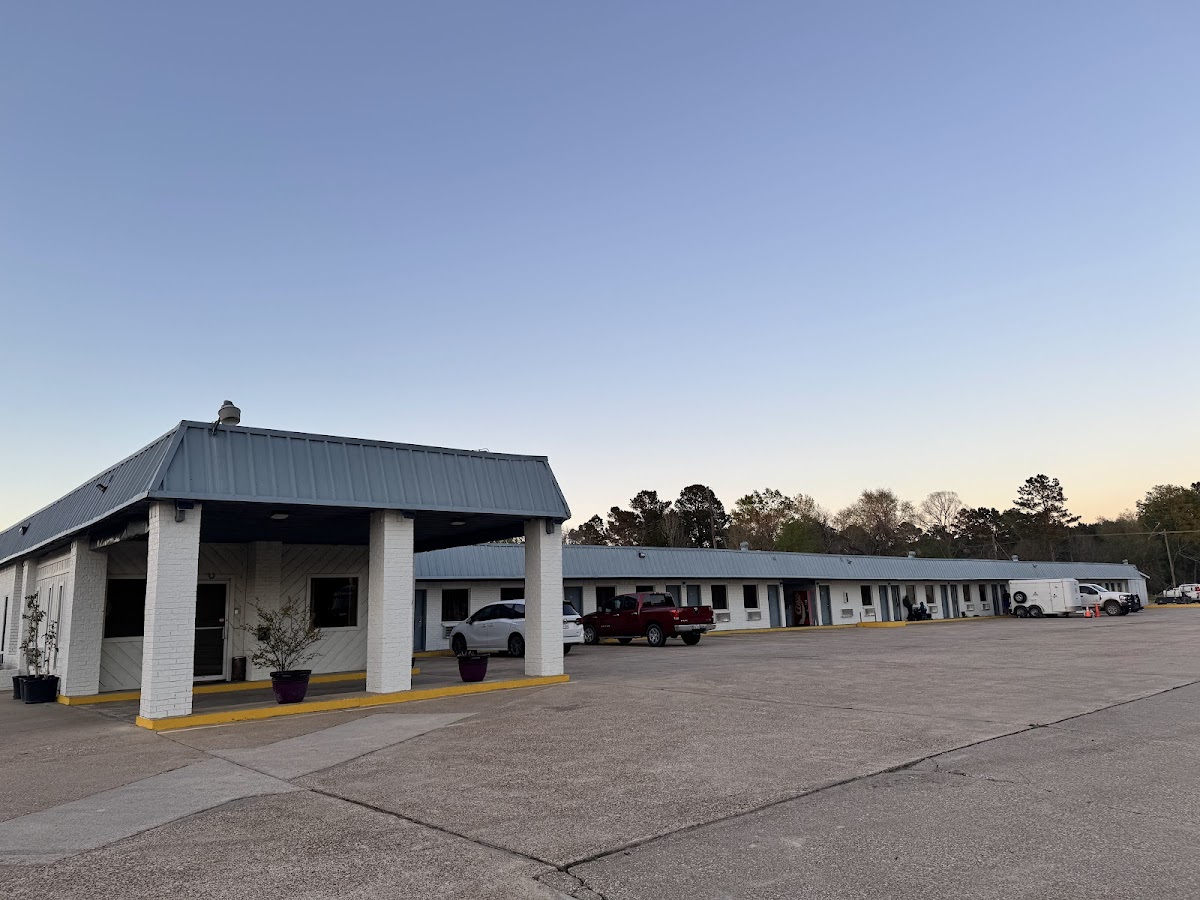 Home - new - Livingston Inn Motel