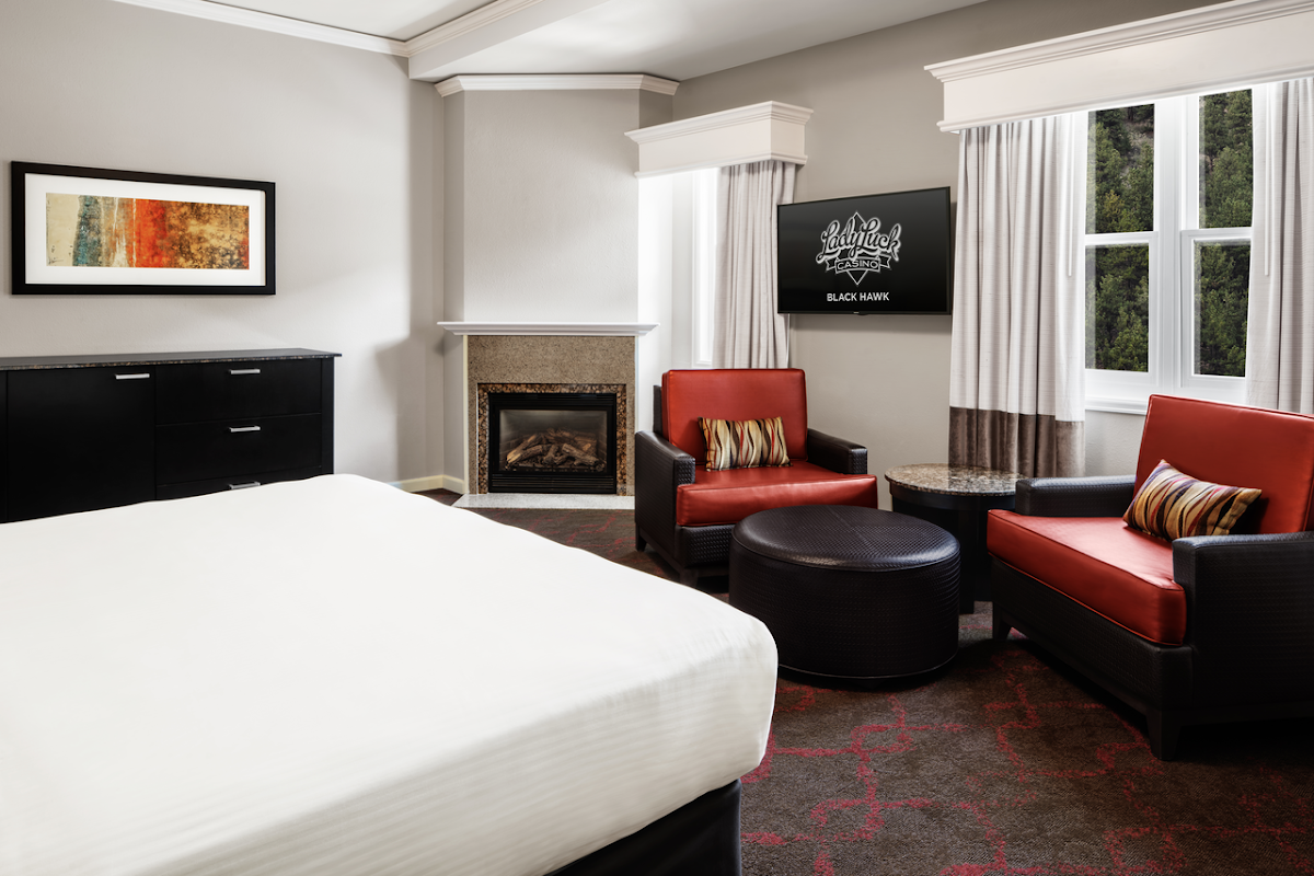 Lady Luck Casino Black Hawk - A Caesars Rewards Destination photo 2