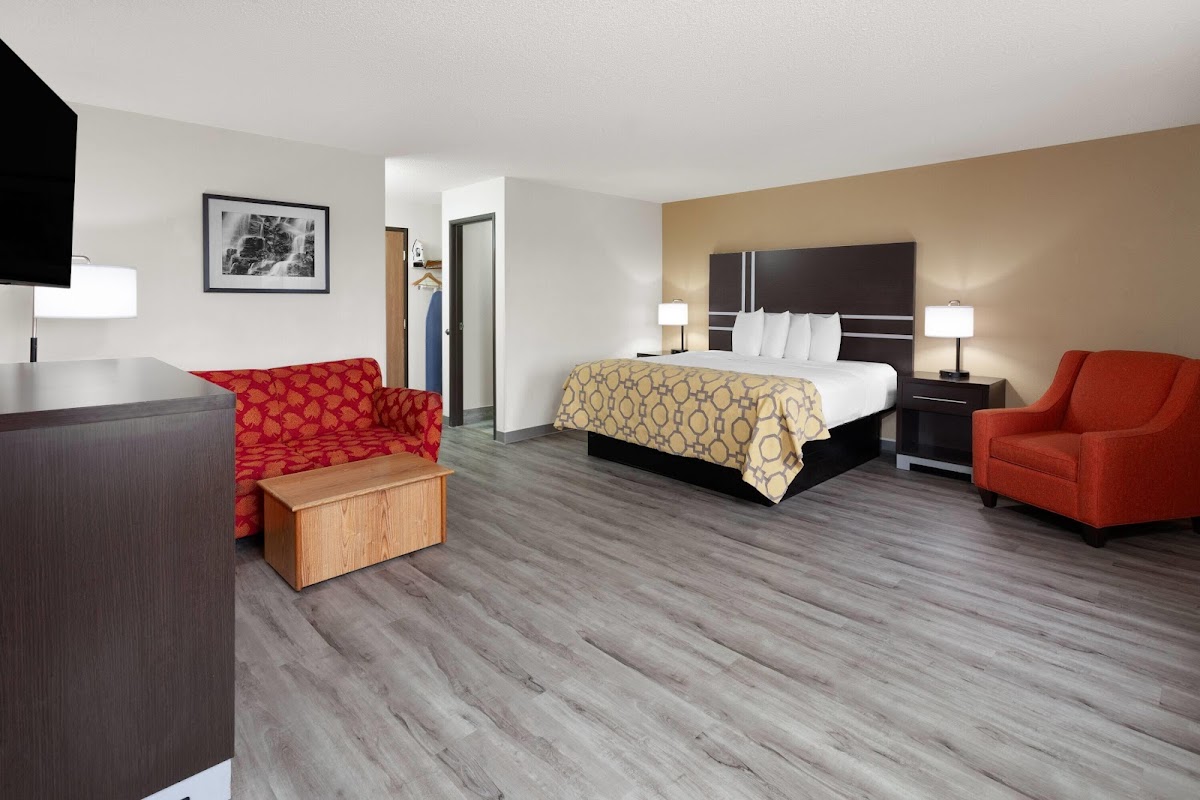 Baymont by Wyndham Green Bay photo 2