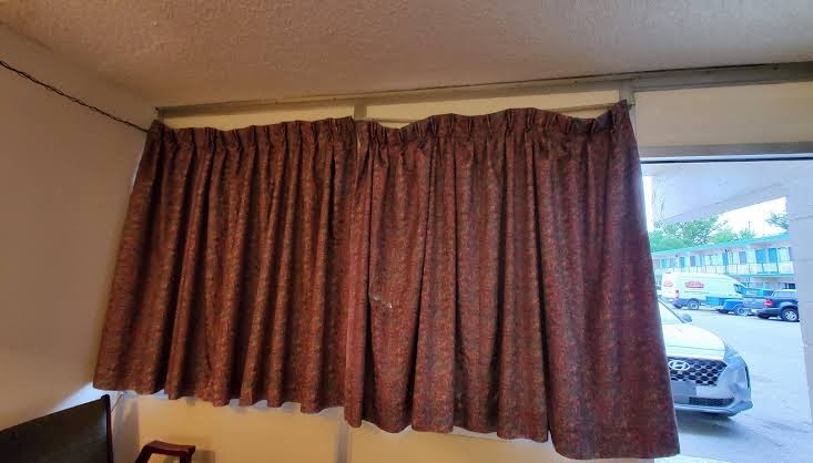 Ambassador Motor Inn photo 3