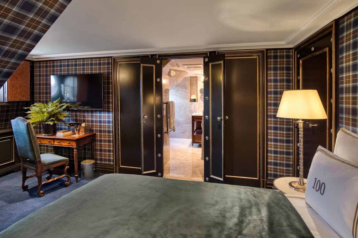 100 Princes Street photo 2