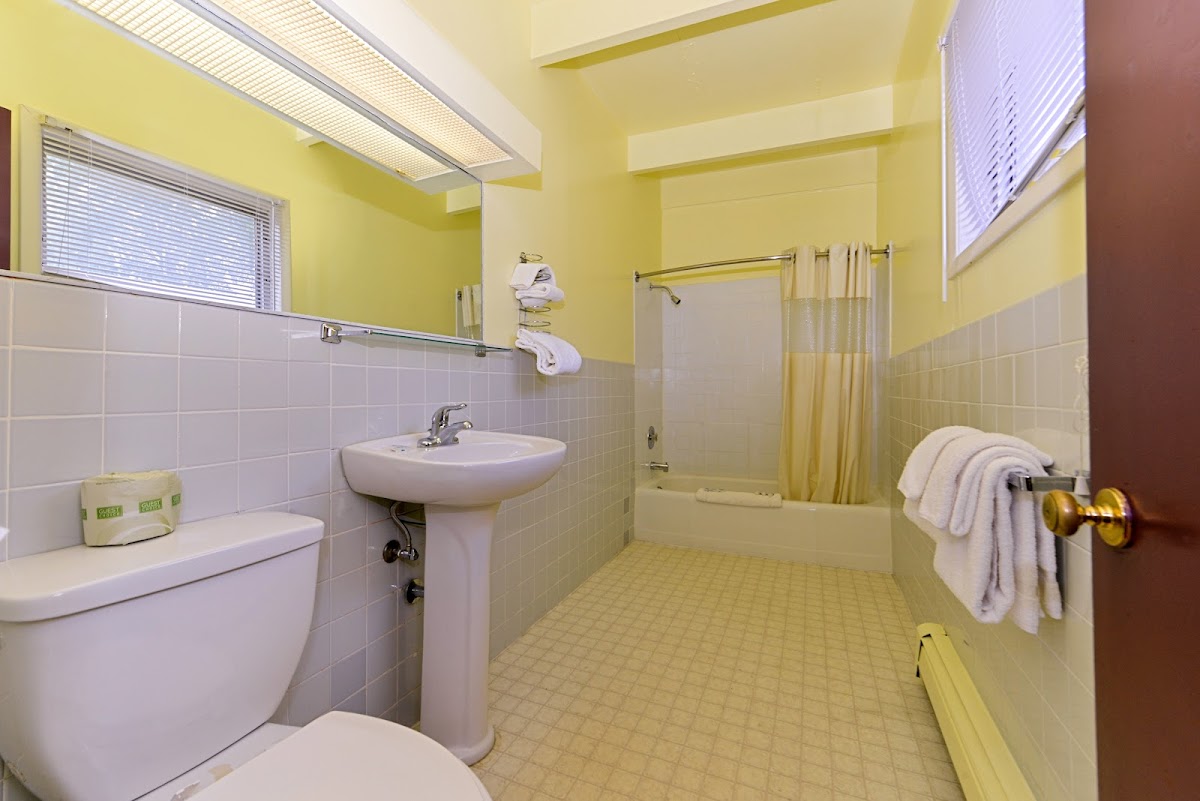 Americas Best Value Inn Geneva photo 3