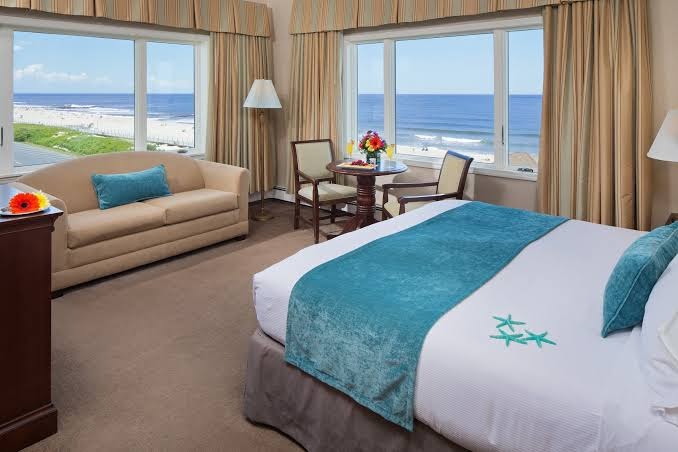 The Breakers on the Ocean photo 2
