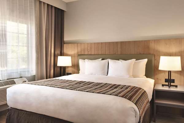 Country Inn & Suites by Radisson, Prineville, OR photo 2