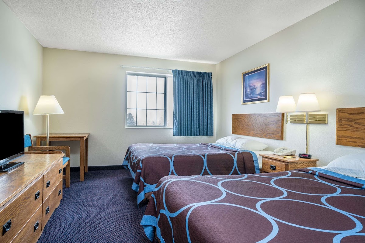 Super 8 by Wyndham Neillsville WI photo 2
