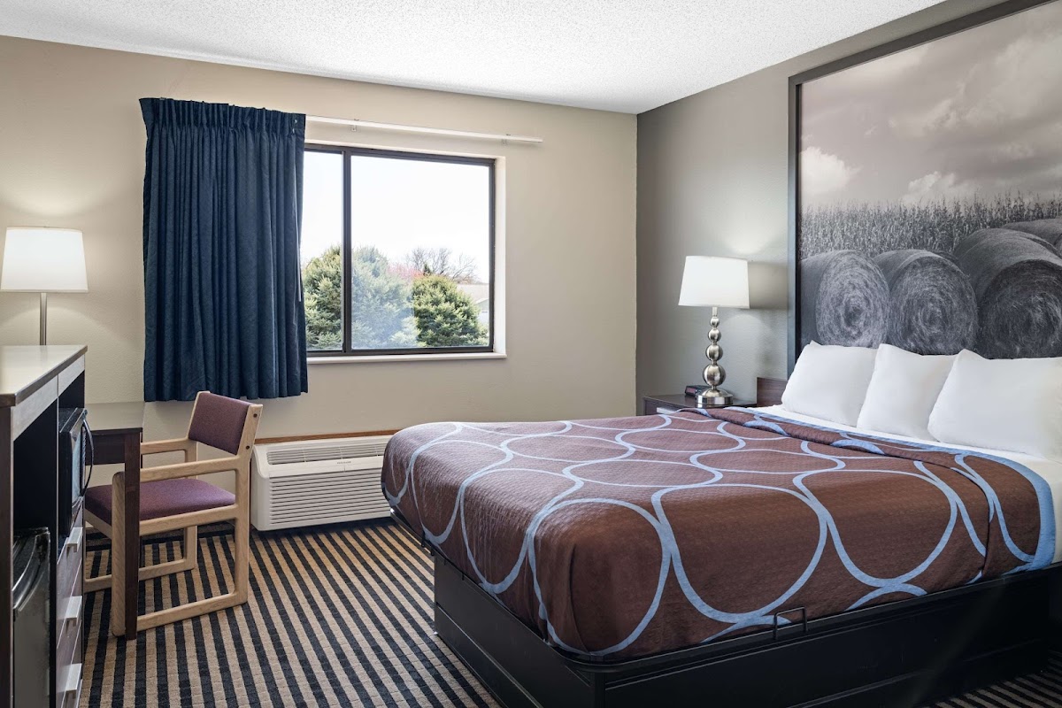 Super 8 by Wyndham Humboldt photo 2