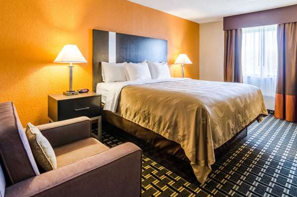 Quality Inn Great Bend photo 2