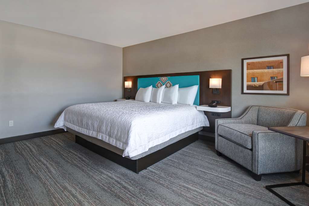 Hampton Inn Santa Fe South photo 2