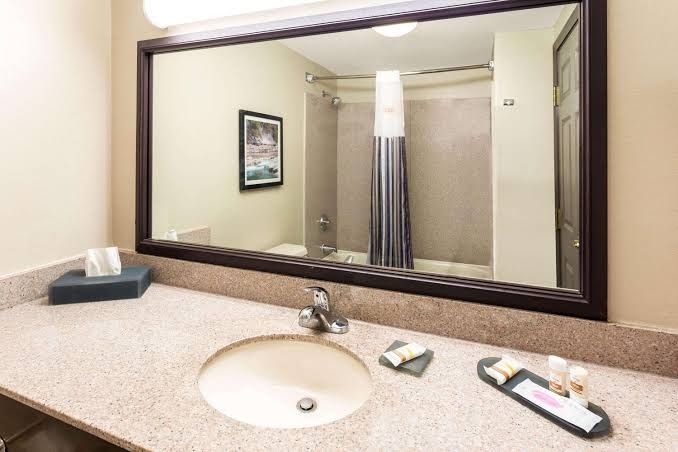 La Quinta Inn & Suites by Wyndham New Braunfels photo 2