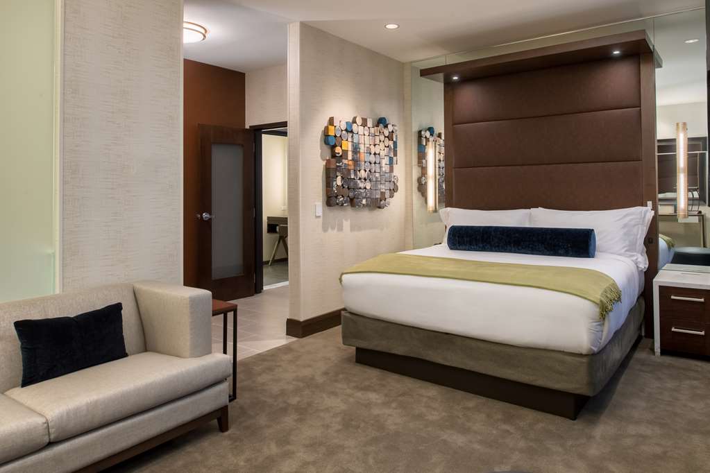 Embassy Suites by Hilton Seattle Downtown Pioneer Square photo 2