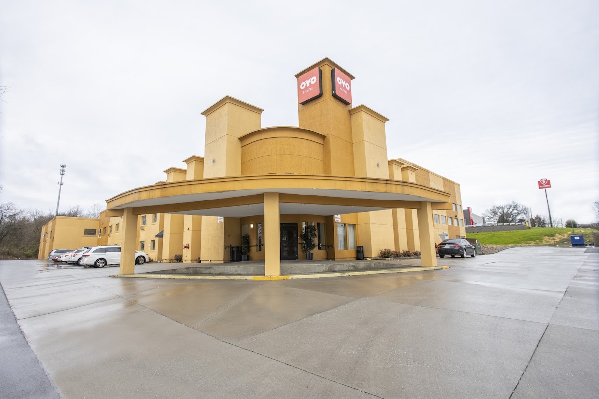 OYO Hotel Knoxville TN Cedar Bluff I-40