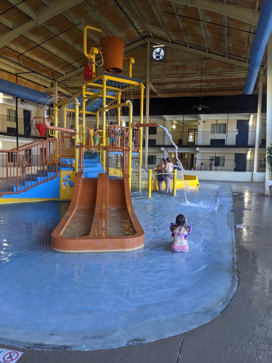 OYO Hotel Knoxville TN Cedar Bluff I-40 photo 3