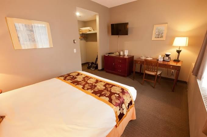 King Edward Hotel photo 2